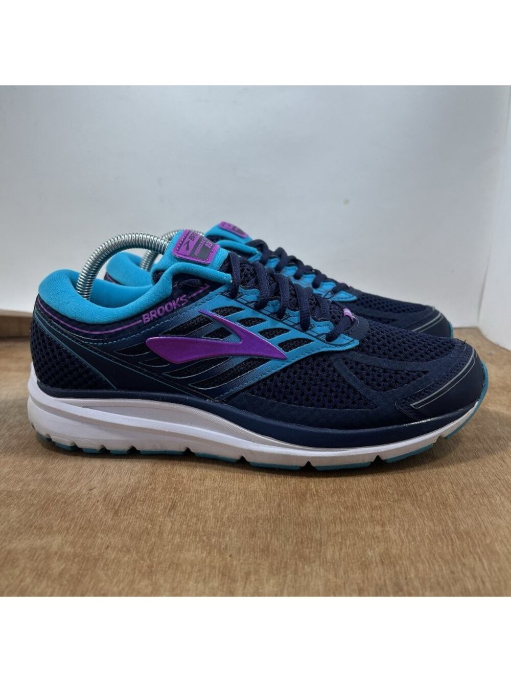 Brooks Addiction 13 Women Size 10.5 Blue Running Shoes Sneakers